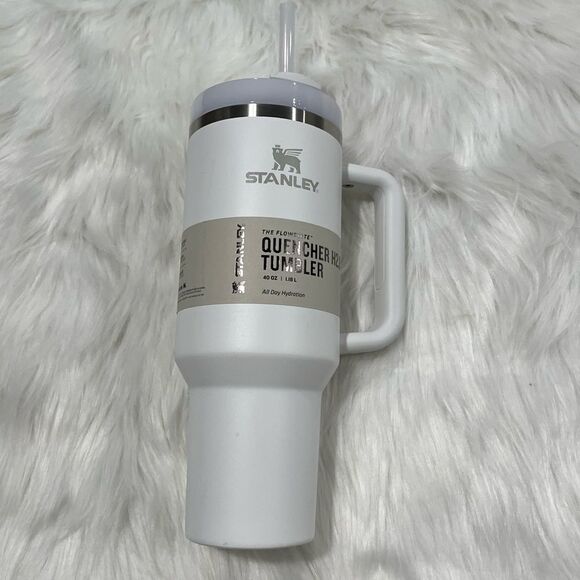 NWT Stanley The Flowstate Adventure Quencher H2.0 Travel Tumbler 40 Oz Frost - Picture 1 of 10